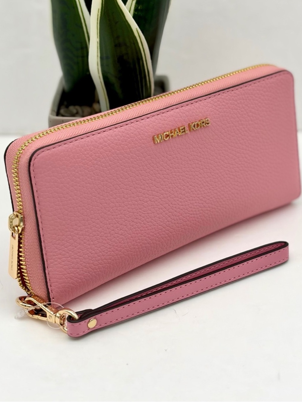 Michael Kors large Continental
Wallet Wristlet - Picture 6 of 7